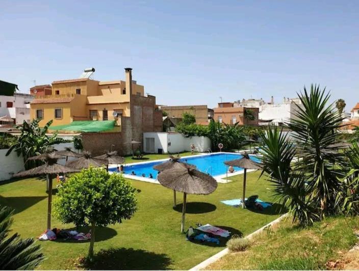 Apartamento Con Patio Y Piscina Cerca De Sevilla La Algaba Екстериор снимка