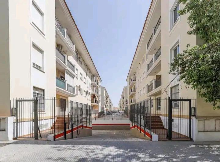Apartamento Con Patio Y Piscina Cerca De Sevilla La Algaba Екстериор снимка