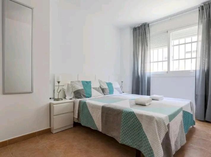 Apartamento Con Patio Y Piscina Cerca De Sevilla La Algaba Екстериор снимка