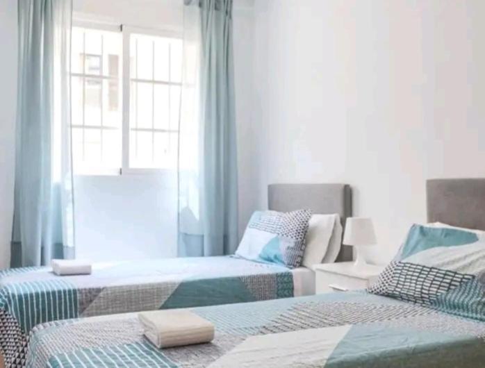 Apartamento Con Patio Y Piscina Cerca De Sevilla La Algaba Екстериор снимка