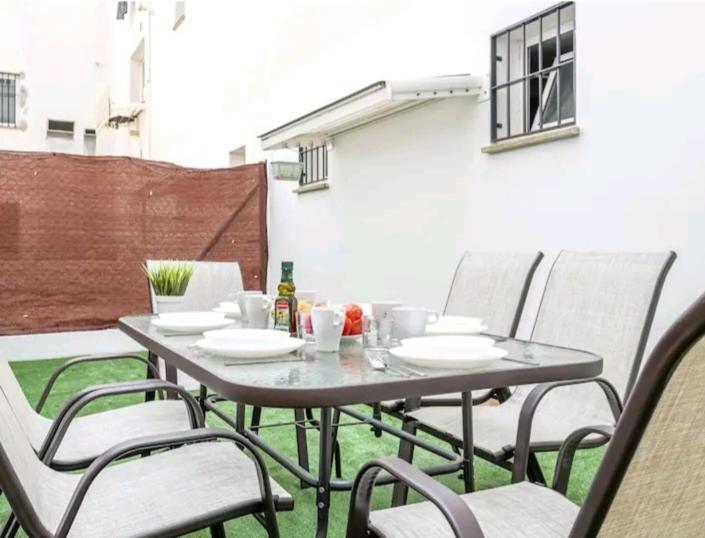 Apartamento Con Patio Y Piscina Cerca De Sevilla La Algaba Екстериор снимка
